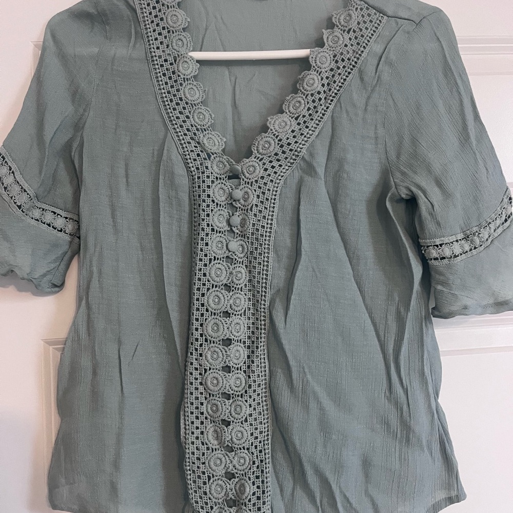 Mine Lace Accent Blouse in Light Green